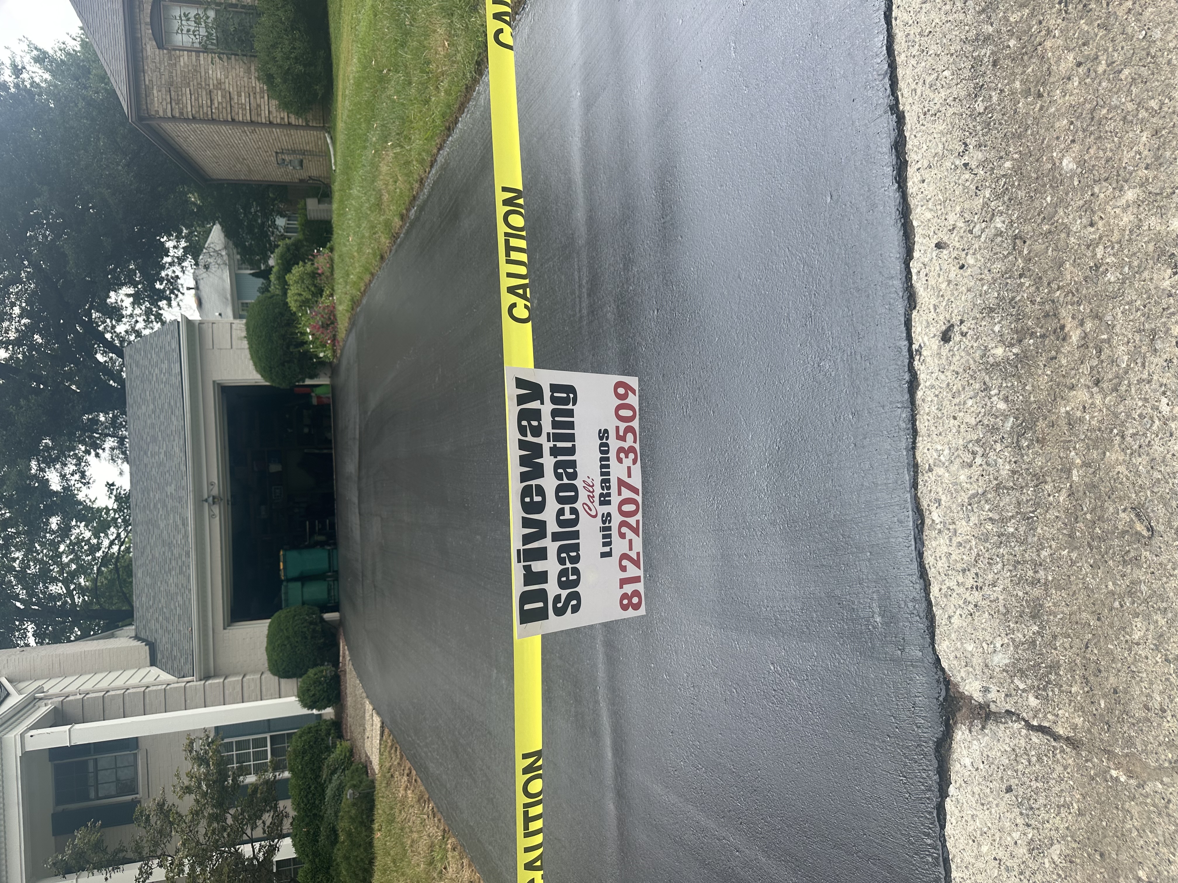 Residential Driveway Sealcoating